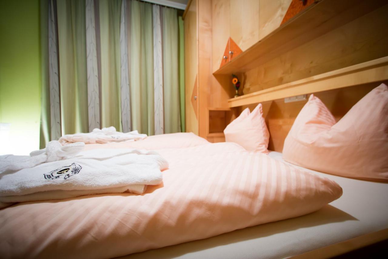 Hotel Gasthof Brueggler Radstadt Exteriör bild